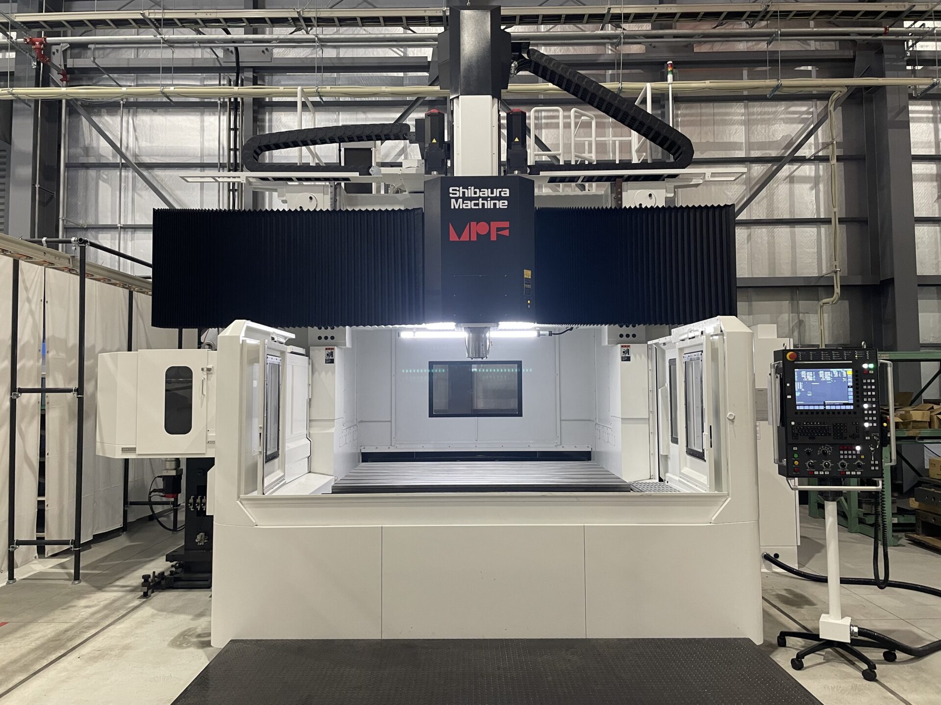 新設備導入】門型マシニングセンタ | 株式会社関東製作所